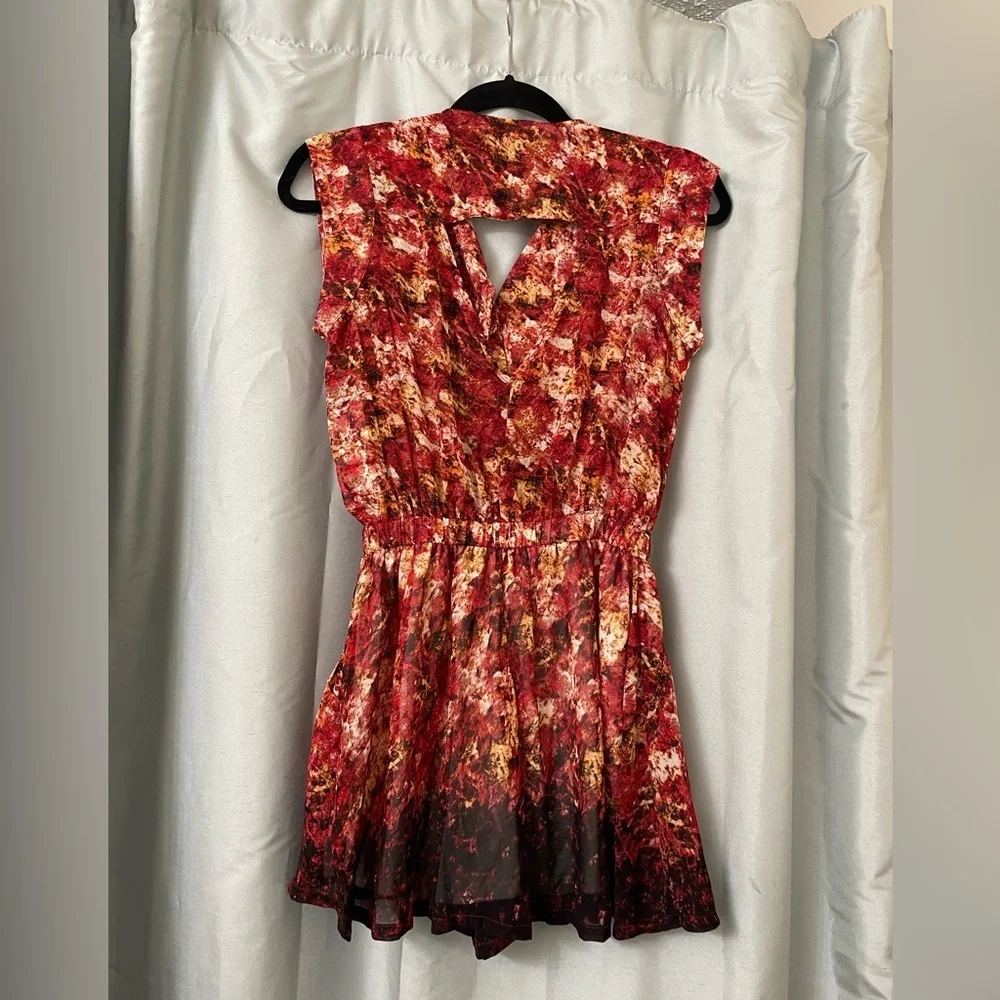 XOXO Red Abstract Fire colors Womens Romper size XS